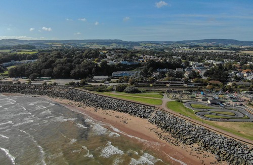 Dawlish Warren Apartment | An apartment that sleeps 4 guests in 2 bedrooms