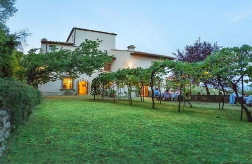 Careggi Rifredi Villa | AN EXCEPTIONAL 15TH CENT RENAISSANCE TUSCAN VILLA ON THE FIRST HILLS OF FLORENCE