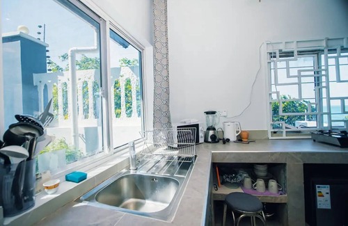 Tunguu Villa | An Opulent Safe Space by the Sean