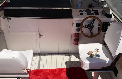 Hyeres Boat Rental | An overnight trip to the Golden Isles on a budget