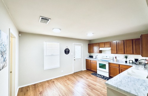 San Antonio House | An place for family, 10 mins to Seaworld and 15 mins to Lackland