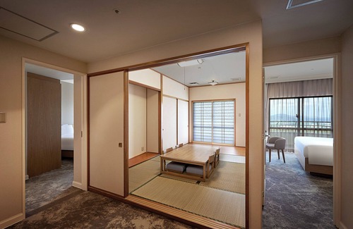 Kadena-cho Hotel | ANA Crowne Plaza Resort Okinawa Uruma Hills by IHG