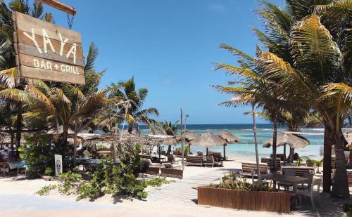 Mahahual Apartment | Anacapri Suite - 4th Floor Penthouse Beach Front