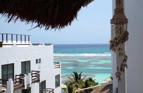 Mahahual Apartment | Anacapri Suite - 4th Floor Penthouse Beach Front