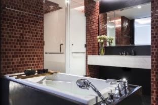 Chang Khlan Hotel | Anantara Chiang Mai Serviced Suites