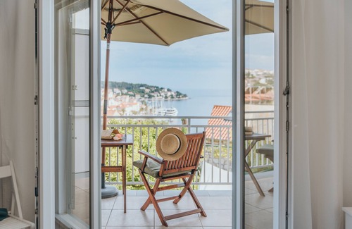 Hvar Old Town Apartment | Anatota