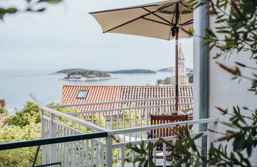 Hvar Old Town Apartment | Anatota