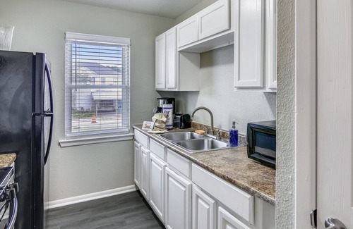 Galveston Condo | Anchor by Pleasure Pier #4: Updated Condo Community, Heart of the City