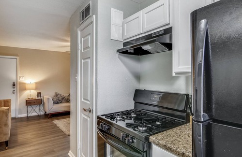 Galveston Condo | Anchor by Pleasure Pier #4: Updated Condo Community, Heart of the City