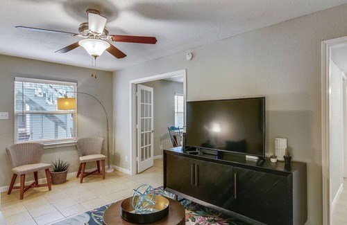 Galveston Condo | Anchor by Pleasure Pier #7: Updated Condo Community, Heart of the City