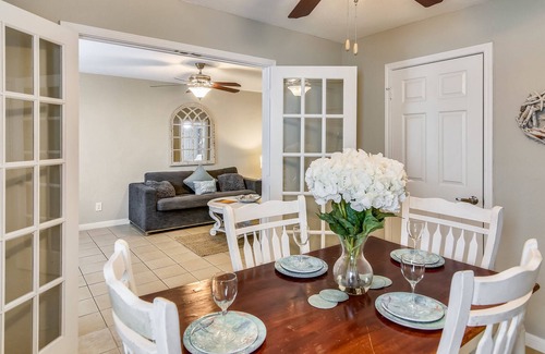 Galveston Condo | Anchor by Pleasure Pier #9: Updated Condo Community, Heart of the City
