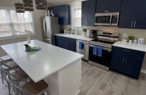 Mountain Home Cabin | Anchor's Pointe Lodge at Fish & Fiddle Family Resort & Extended Stay