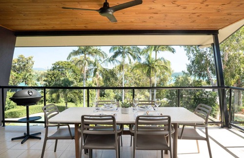 Hamilton Island Apartment | Anchorage 4 & Free Buggy Hamilton Island