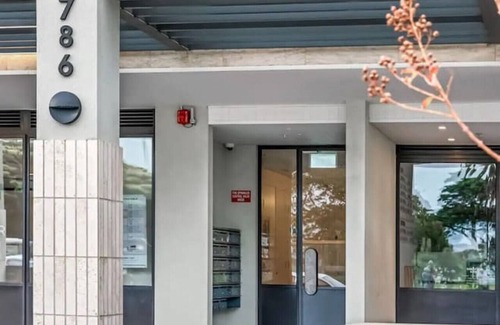 Mornington Apartment | Anchors Away | Escape in the heart of Mornington