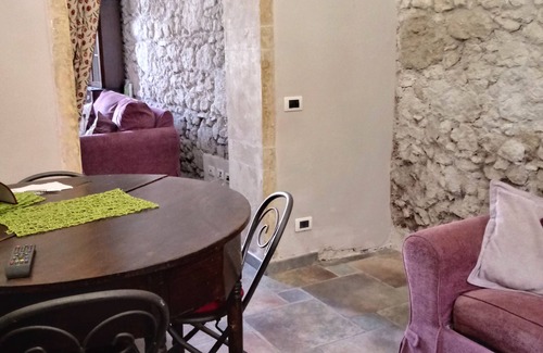 Santa Lucia House | Ancient Hospitality of the Borgo Bifocal