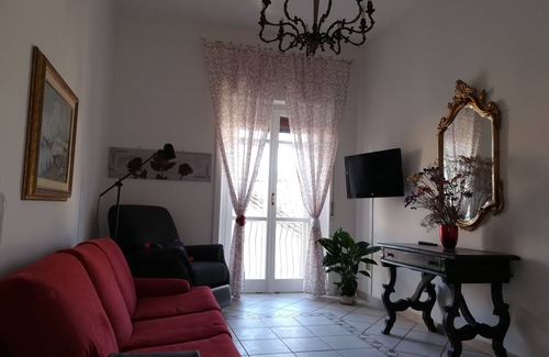 Historical Downtown Salerno Apartment | Ancient house in the center