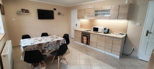 Szajk Apartment | Andika Apartman Szajk