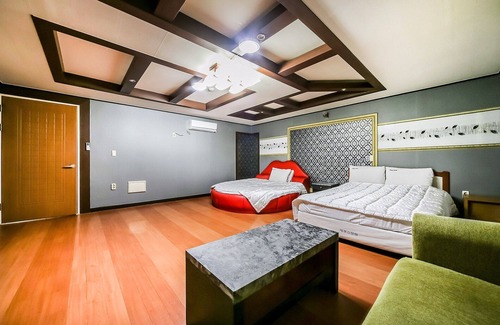 Andong Hotel | Andong Okdong Equus