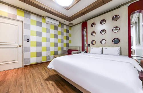 Andong Hotel | Andong Okdong King