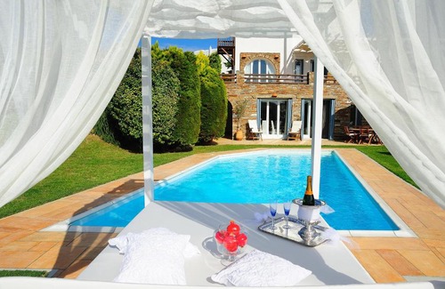 Kato Fellos Villa | Andros: Luxurious Villa With Private Swimming Pool