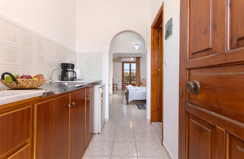 Ano Vasilikos Apartment | Anemomylos Studios - Triple Studio