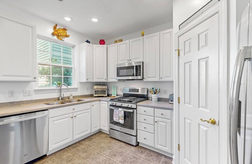 Villages of Five Points House | ANGELA`S ECLECTIC VILLA | 3 Bed, 2.5 Bath