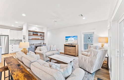 Indian Pass House | Angler's Nook: Stunning Beachfront Home, Private Pool, Pet-Friendly – Sleeps 12