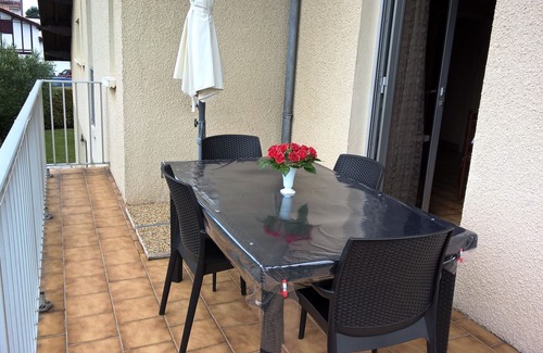 Anglet Apartment | ANGLET lim BIARRITZ T2 ds VILLA 4 P garden comfort WIFI rental Saturday Saturday
