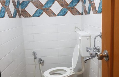 Andheri Bed & Breakfast | Anjali Residency