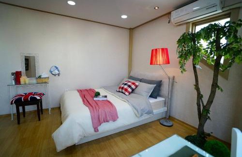 Taean House | anmyeondo neipkeulrobeo suyeongjangpensyeon