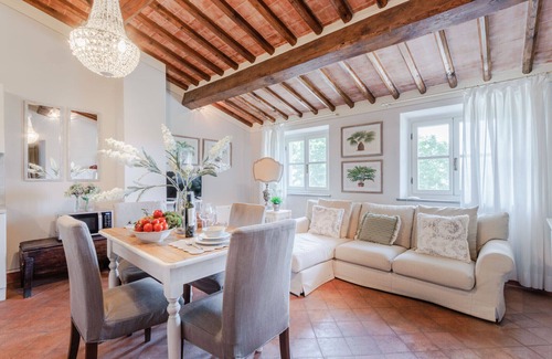 Lucca Apartment | Anna Farmhouse Apartment in Wine Resort in Lucca