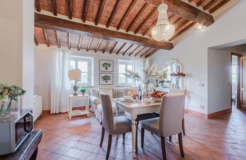 Lucca Apartment | Anna Farmhouse Apartment in Wine Resort in Lucca