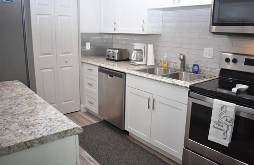 Whitney Beach Condo | Anna Maria and Beaches minutes away~Pool, boat dock