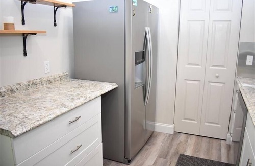 Whitney Beach Condo | Anna Maria and Beaches minutes away~Pool, boat dock