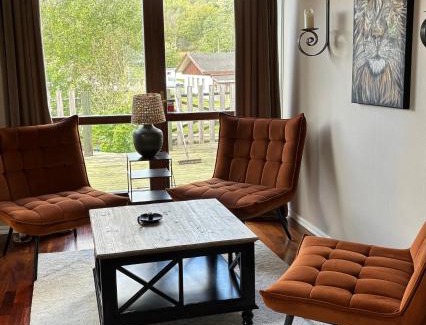 Fjaras House | Annas gård, stall & pensionat
