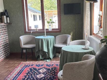 Fjaras House | Annas gård, stall & pensionat
