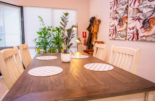 Albany Apartment | Annie's Place - a downtown, mezzanine apartment