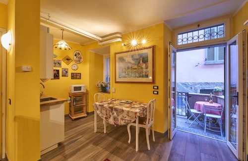Varenna Apartment | "ANNINA'S HOUSE" Centro Varenna, Lake COMO beautiful as written by Rick Steves.