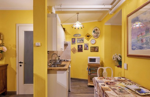 Varenna Apartment | "ANNINA'S HOUSE" Centro Varenna, Lake COMO beautiful as written by Rick Steves.