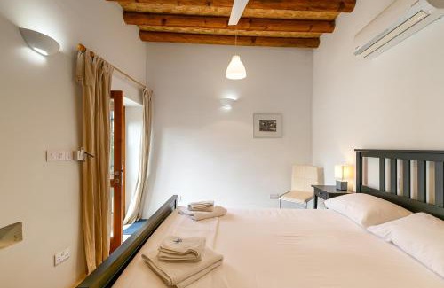 Kato Lefkara House | Annis House