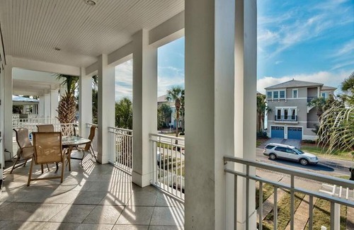 Frangista Beach House | Another Slice of Paradise
