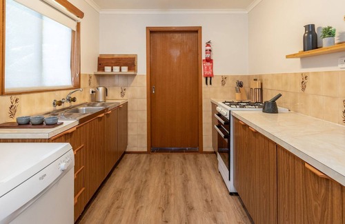 Smiths Lake House | Ansett Cottage set in the serene charm of Smiths Lake