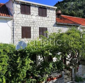Trstenik Apartment | Ante Apartments