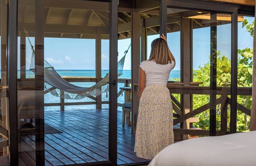 Antoneys Cay Hotel | Anthony's Key Resort