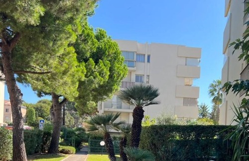Antibes Apartment | Antibes-côte D'azur-appart Ensoleillé, Climatisé, Piscine,parking, Proche Plages