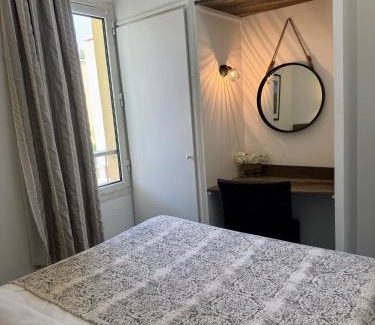 Antibes City Centre Apartment | Antibes Port - Terrasse - Parking - Piscine