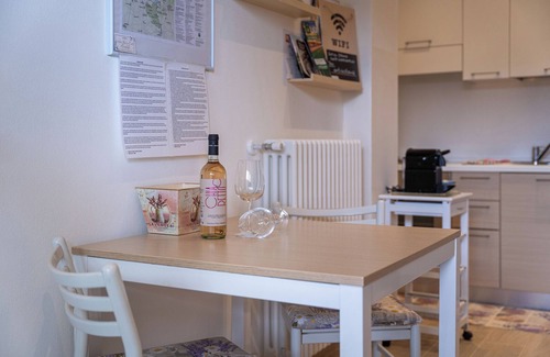 Monzambano Apartment | Antico Stemma Corte Meneghella - Lavanda
