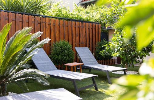 Split Villa | Antique Garden Villa