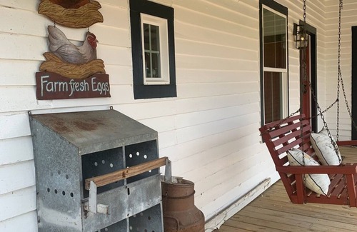 Fayetteville House | Antique Show Availability Guest Favorite!