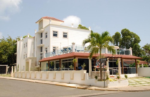 El Batey Hotel | Anton Reef
